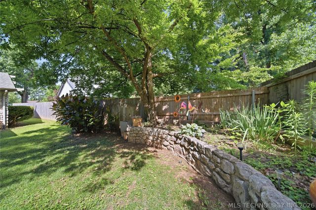 2605 E 72nd Street, Tulsa, OK 74136