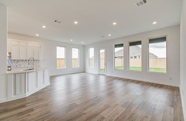 11122 Swamp Edge Ln, Cypress, TX 77433