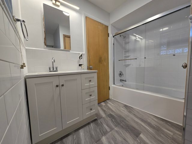 5626 N Menard Avenue 2, Chicago, IL 60646