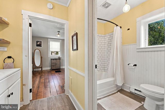 212 HOWARD AVE, Lancaster, PA 17602