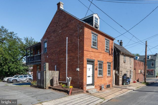 212 HOWARD AVE, Lancaster, PA 17602
