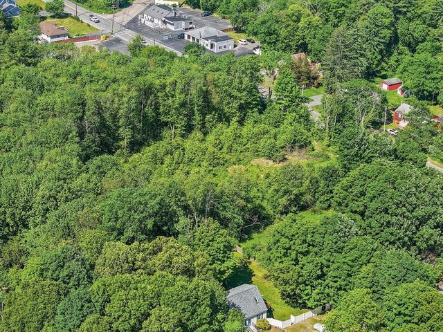 455 Hartford Ave, Bellingham, MA 02019