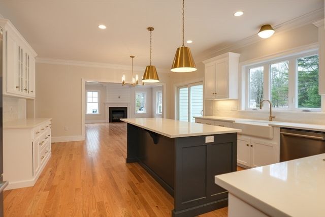 23 Winter St., Medfield, MA 02052