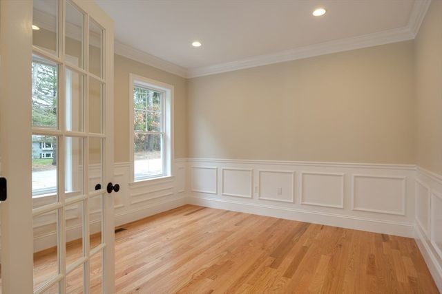 23 Winter St., Medfield, MA 02052