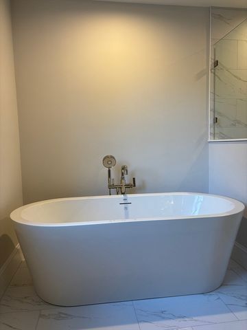 23 Winter St., Medfield, MA 02052