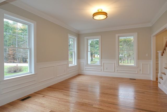 23 Winter St., Medfield, MA 02052