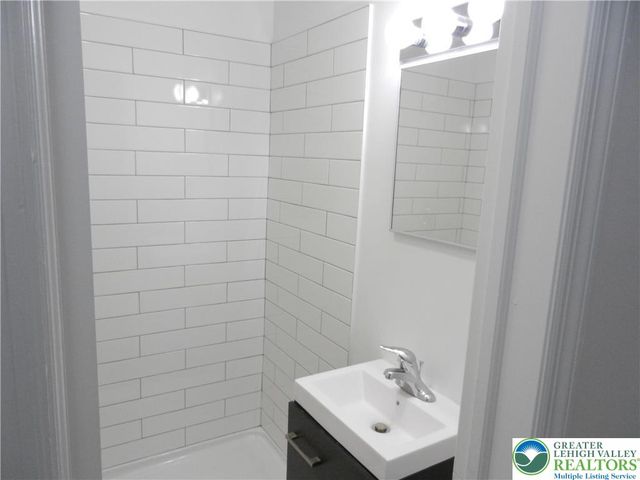 1244 Seidersville Road, Lower Saucon Twp, PA 18015