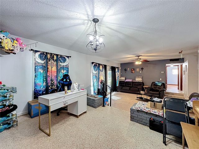 811 W LAKE MANN DRIVE, Orlando, FL 32805