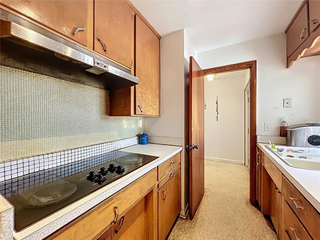 811 W LAKE MANN DRIVE, Orlando, FL 32805