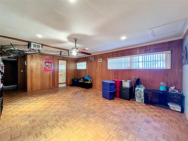 811 W LAKE MANN DRIVE, Orlando, FL 32805