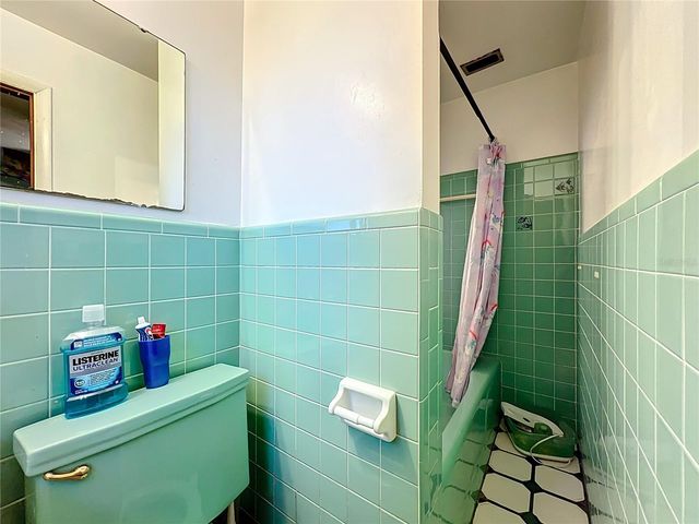 811 W LAKE MANN DRIVE, Orlando, FL 32805