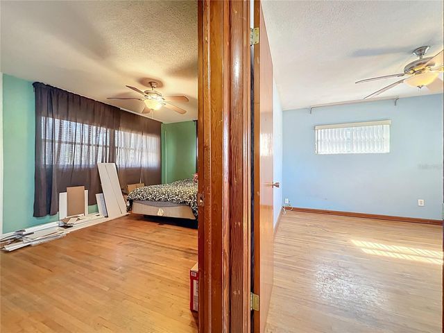 811 W LAKE MANN DRIVE, Orlando, FL 32805