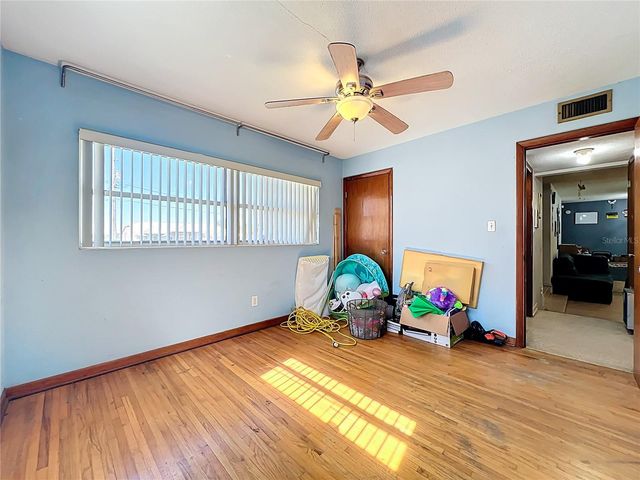 811 W LAKE MANN DRIVE, Orlando, FL 32805