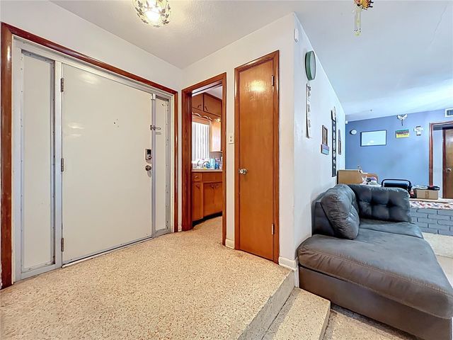 811 W LAKE MANN DRIVE, Orlando, FL 32805