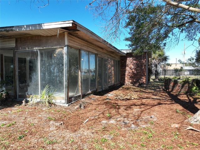 811 W LAKE MANN DRIVE, Orlando, FL 32805