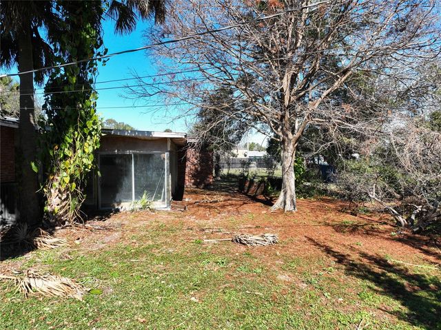 811 W LAKE MANN DRIVE, Orlando, FL 32805