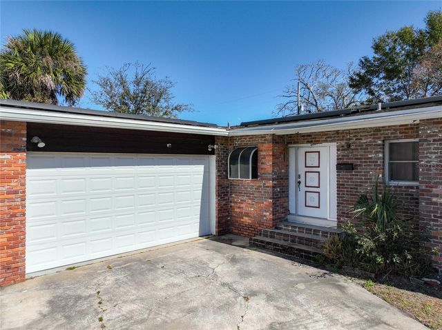 811 W LAKE MANN DRIVE, Orlando, FL 32805