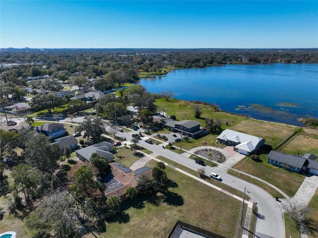 811 W LAKE MANN DRIVE, Orlando, FL 32805