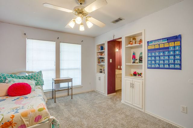 803 Williamsburg Drive, Ennis, TX 75119