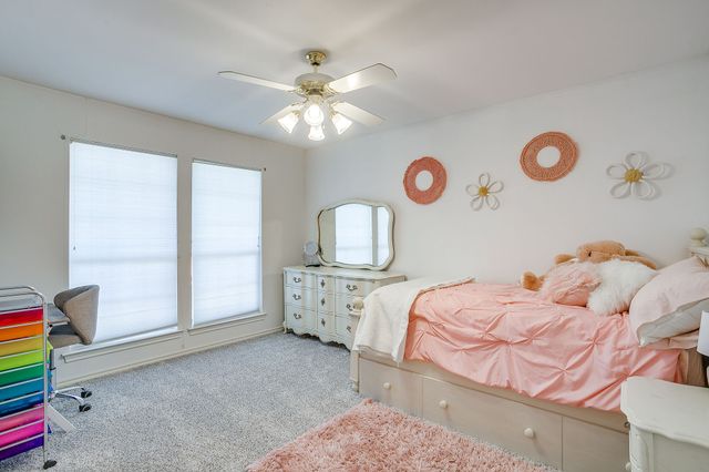 803 Williamsburg Drive, Ennis, TX 75119