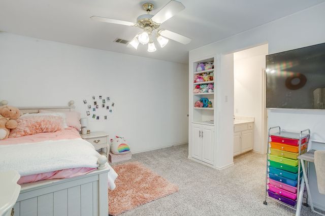 803 Williamsburg Drive, Ennis, TX 75119