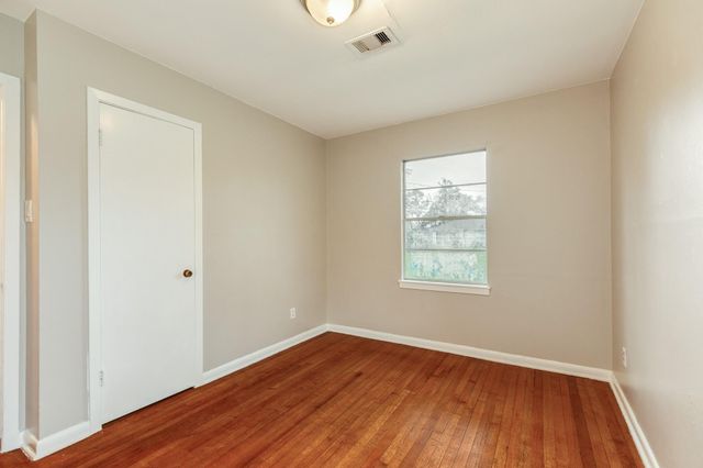 103 Palm Lane, Lake Jackson, TX 77566