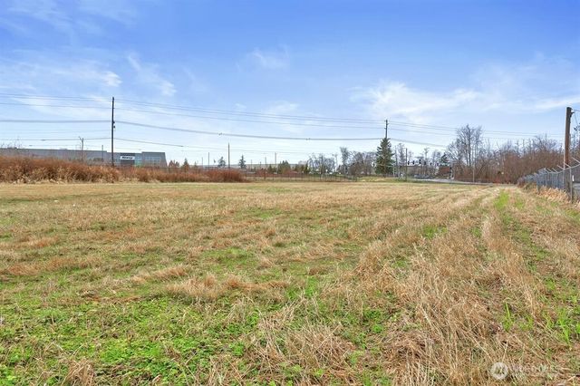 2826 Center Road, Everett, WA 98204