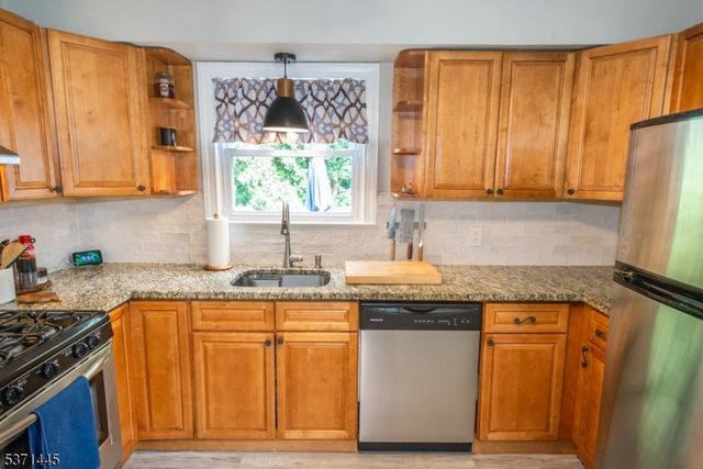 272 Forest Dr, Union Twp., NJ 07083
