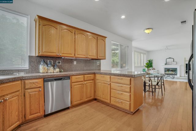 1932 Medicine Mountain Ct, Antioch, CA 94531