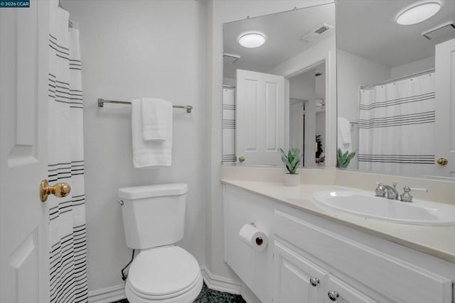 1932 Medicine Mountain Ct, Antioch, CA 94531
