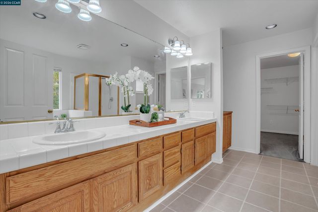 1932 Medicine Mountain Ct, Antioch, CA 94531