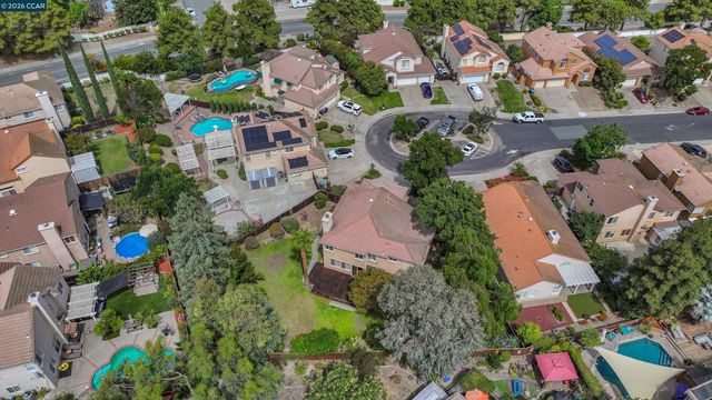 1932 Medicine Mountain Ct, Antioch, CA 94531