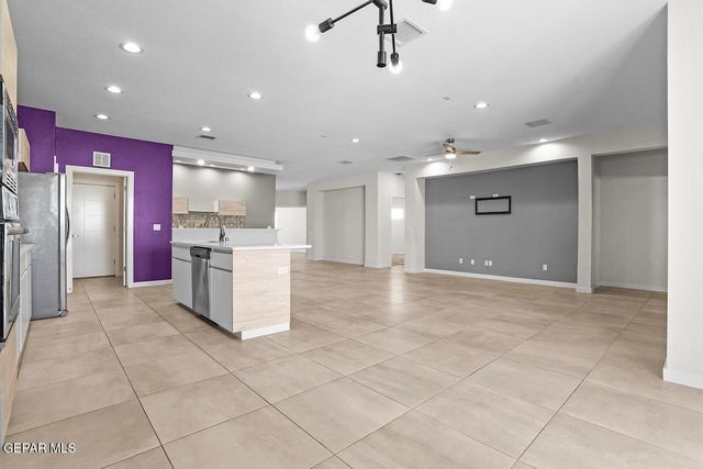 12933 NIDD Avenue, Horizon City, TX 79928