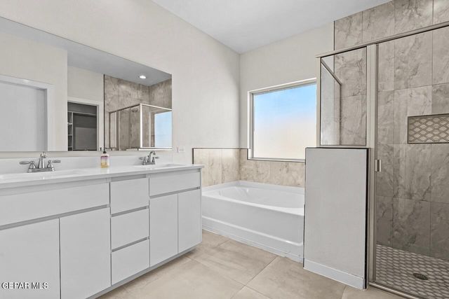 12933 NIDD Avenue, Horizon City, TX 79928