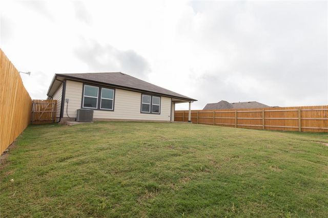 132 Fort Clark Springs DR, Hutto, TX 78634