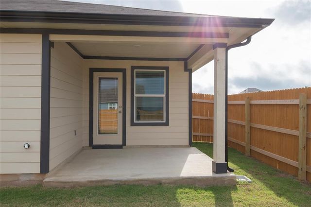 132 Fort Clark Springs DR, Hutto, TX 78634