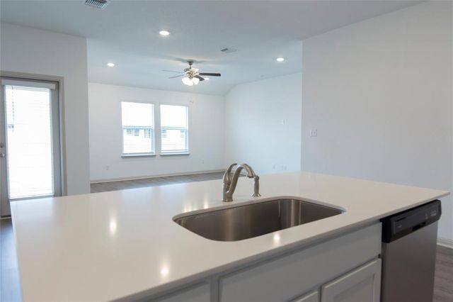 132 Fort Clark Springs DR, Hutto, TX 78634