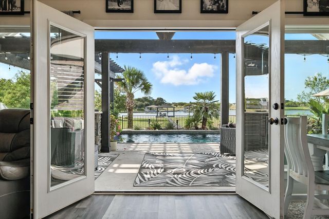 7025 Lake Vista Drive, Streetman, TX 75859