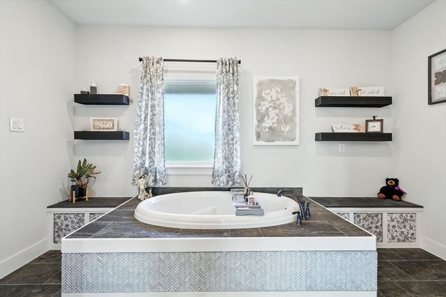 7025 Lake Vista Drive, Streetman, TX 75859