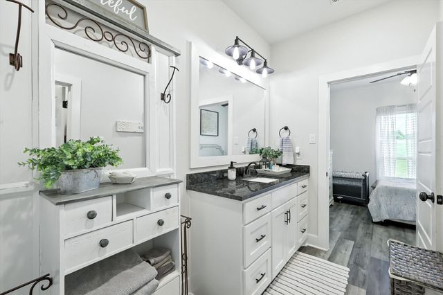 7025 Lake Vista Drive, Streetman, TX 75859