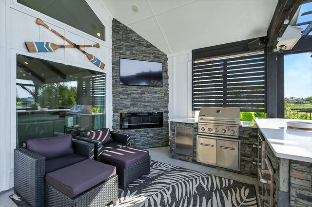 7025 Lake Vista Drive, Streetman, TX 75859