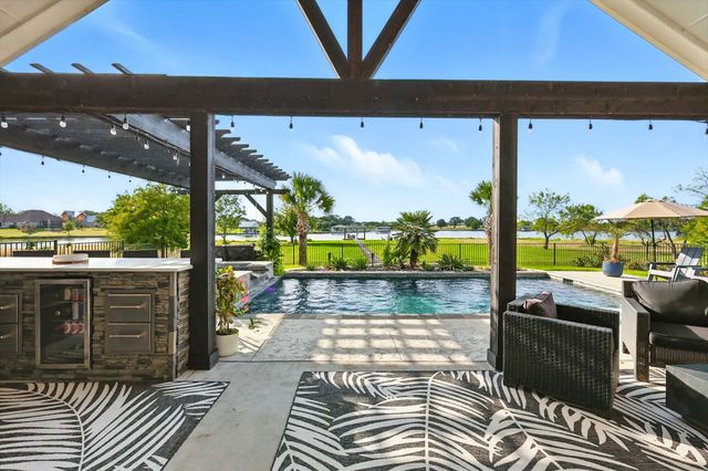 7025 Lake Vista Drive, Streetman, TX 75859