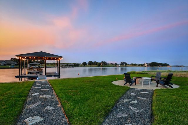 7025 Lake Vista Drive, Streetman, TX 75859