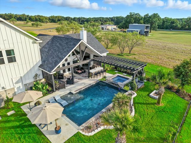 7025 Lake Vista Drive, Streetman, TX 75859