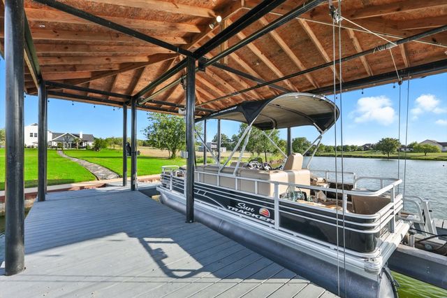 7025 Lake Vista Drive, Streetman, TX 75859