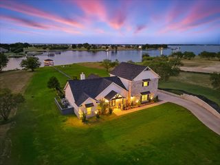 7025 Lake Vista Drive, Streetman, TX 75859