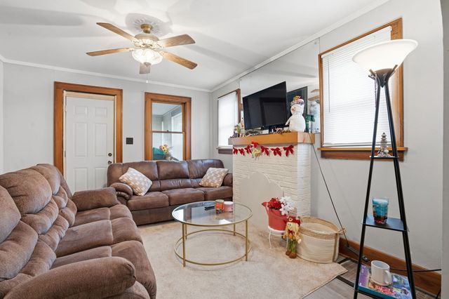 4301 17th Avenue, Moline, IL 61265