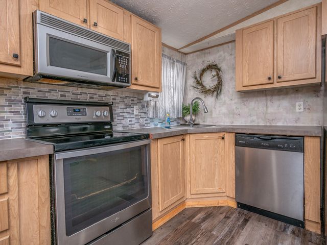 111 Julie Lane, Salt Lick, KY 40371