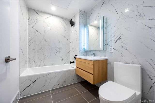 150-02 Northern Boulevard 4J, Flushing, NY 11354