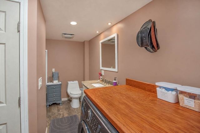 21 Custer St, Rockland, MA 02370